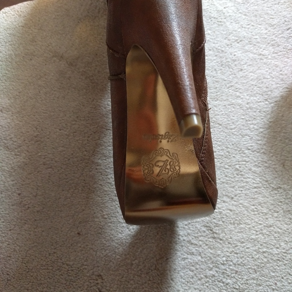 New Zigisoho Knee High Heeled Boots - Picture 6 of 8